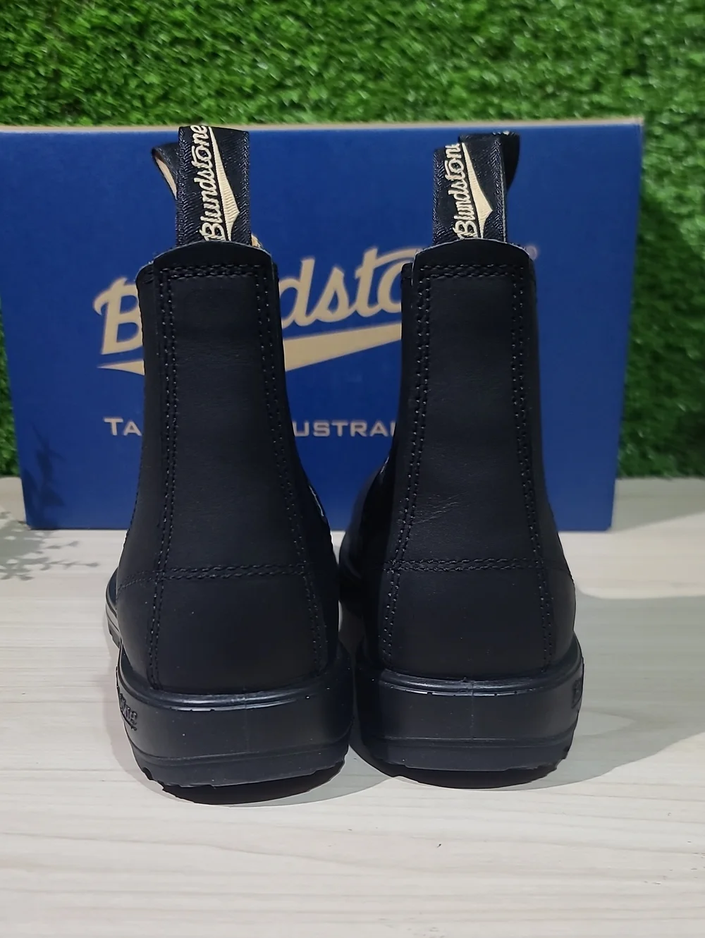 Blundstone Classics 558 Unisex Chelsea Boots AU 7.5 / US Men's 8.5 NEW